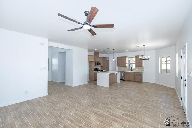 1603 S 43 Dr, Yuma, AZ 85364