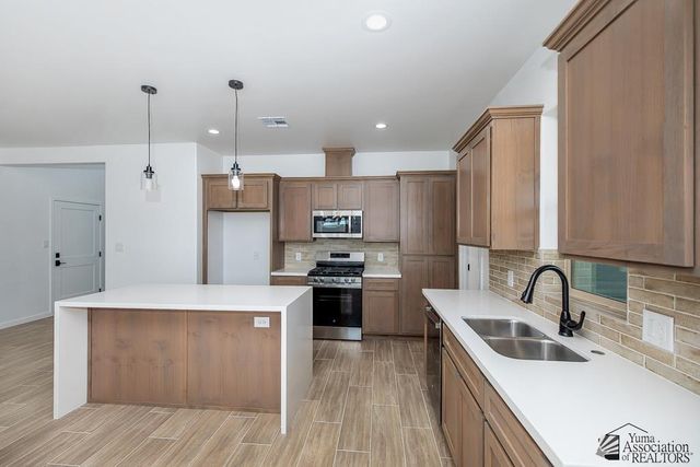 1603 S 43 Dr, Yuma, AZ 85364