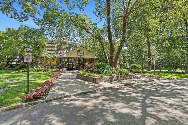 364 Woodland Court, Coram, NY 11727