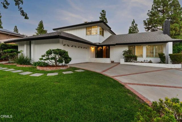 10856 Topeka Drive, Los Angeles, CA 91326