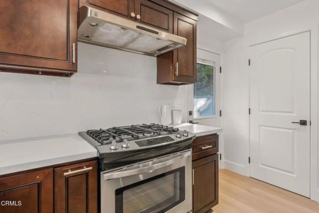 10856 Topeka Drive, Los Angeles, CA 91326