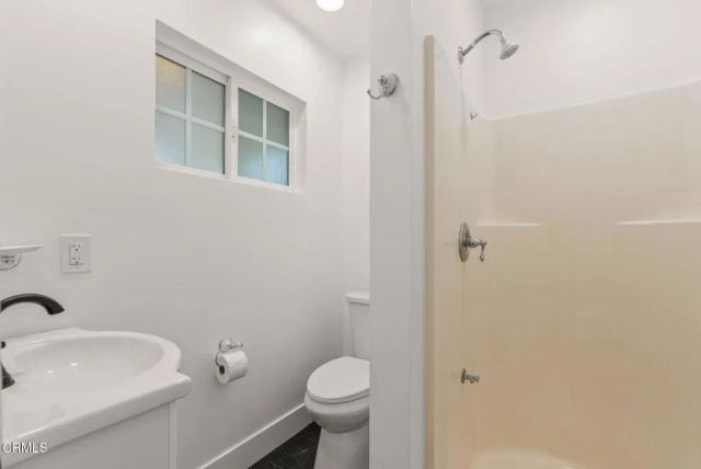 10856 Topeka Drive, Los Angeles, CA 91326