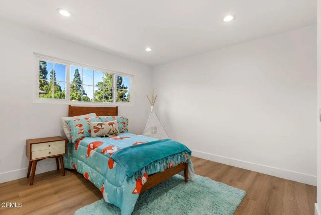 10856 Topeka Drive, Los Angeles, CA 91326