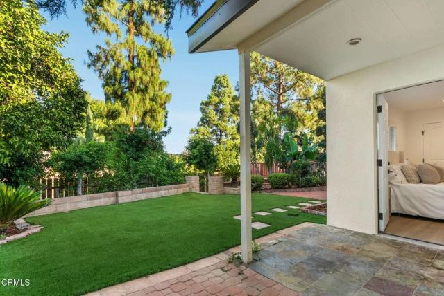 10856 Topeka Drive, Los Angeles, CA 91326