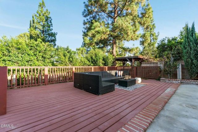 10856 Topeka Drive, Los Angeles, CA 91326