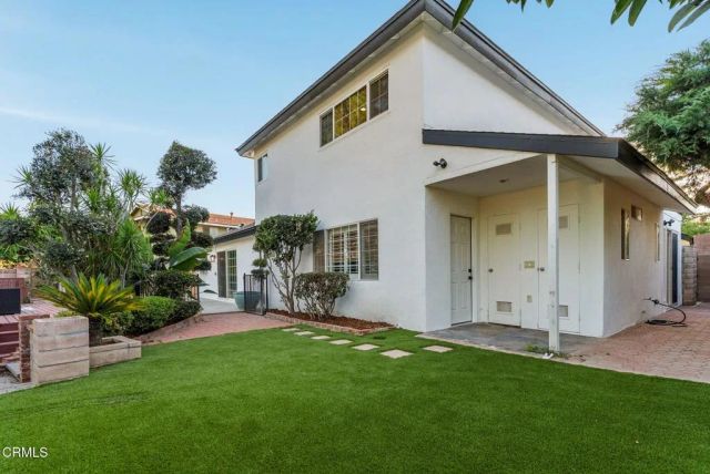 10856 Topeka Drive, Los Angeles, CA 91326