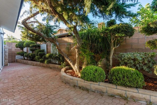 10856 Topeka Drive, Los Angeles, CA 91326