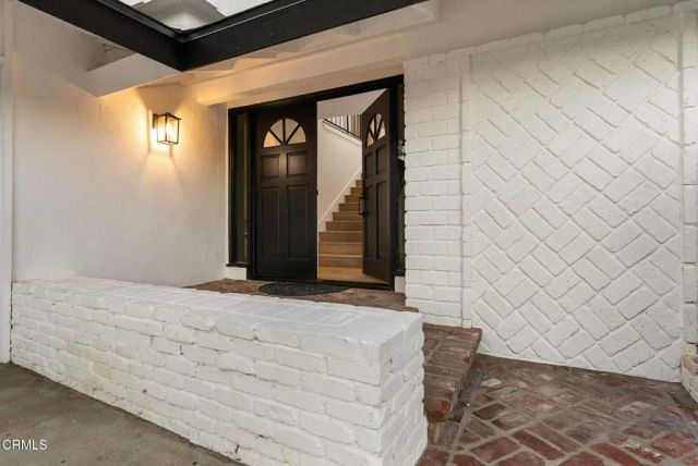 10856 Topeka Drive, Los Angeles, CA 91326