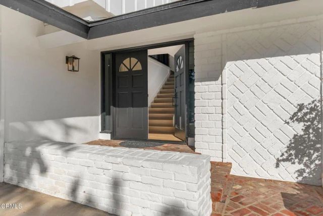 10856 Topeka Drive, Los Angeles, CA 91326