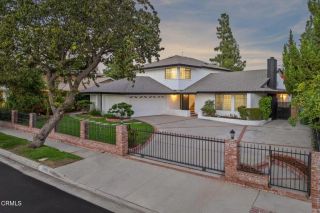 10856 Topeka Drive, Los Angeles, CA 91326