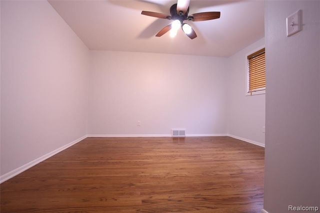 519 Berwyn Street, Dearborn Heights, MI 48127