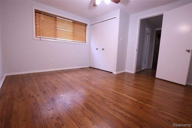 519 Berwyn Street, Dearborn Heights, MI 48127