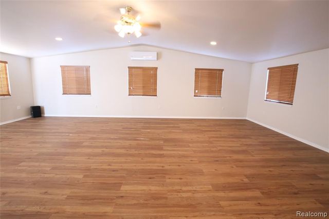 519 Berwyn Street, Dearborn Heights, MI 48127