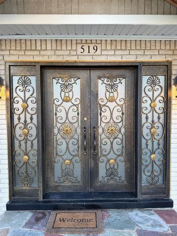 519 Berwyn Street, Dearborn Heights, MI 48127