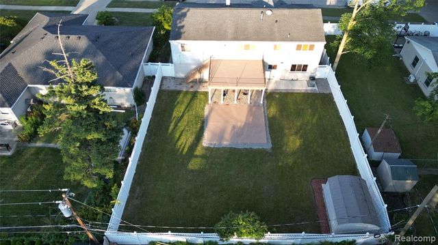 519 Berwyn Street, Dearborn Heights, MI 48127