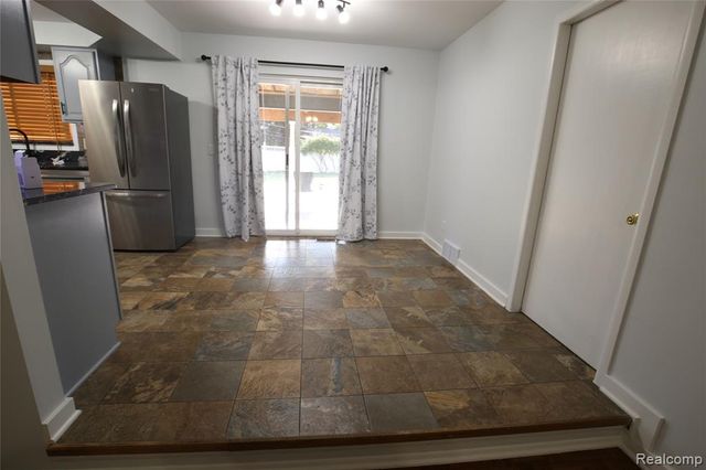 519 Berwyn Street, Dearborn Heights, MI 48127