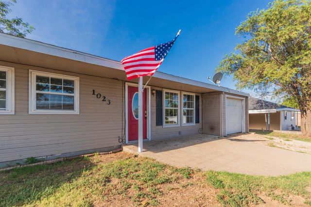 1023 Bowman Drive, Borger, TX 79007