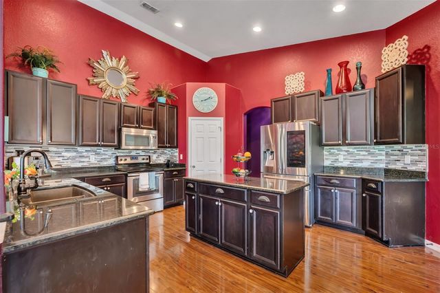 4946 NE 124TH ROAD, Oxford, FL 34484