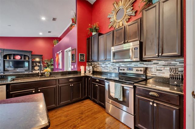 4946 NE 124TH ROAD, Oxford, FL 34484