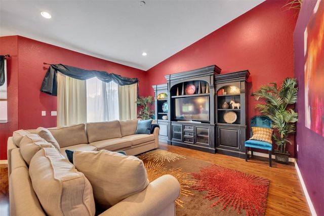 4946 NE 124TH ROAD, Oxford, FL 34484