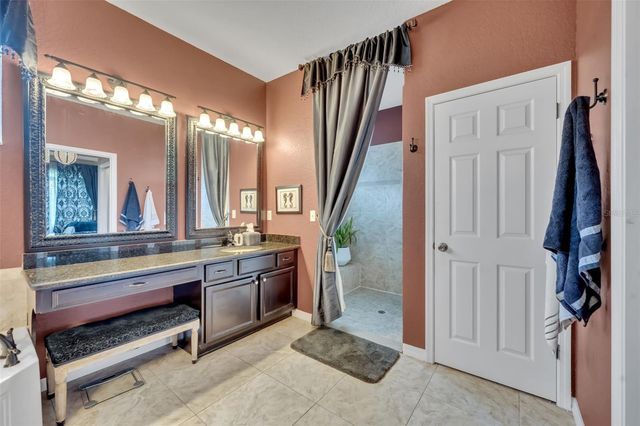4946 NE 124TH ROAD, Oxford, FL 34484