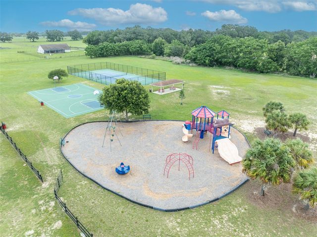 4946 NE 124TH ROAD, Oxford, FL 34484