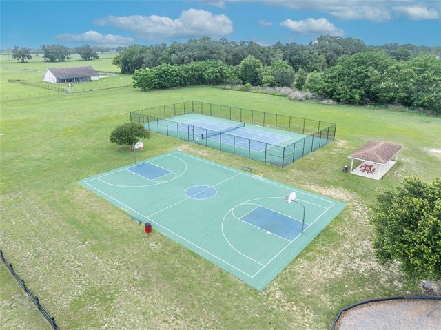 4946 NE 124TH ROAD, Oxford, FL 34484