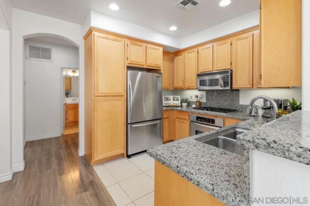 9213 Piantino Way, San Diego, CA 92108