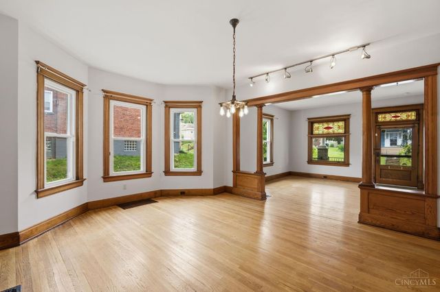 6320 Savannah Avenue, Cincinnati, OH 45224