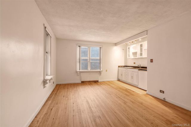 72-61 113th Street 4B, Forest Hills, NY 11375