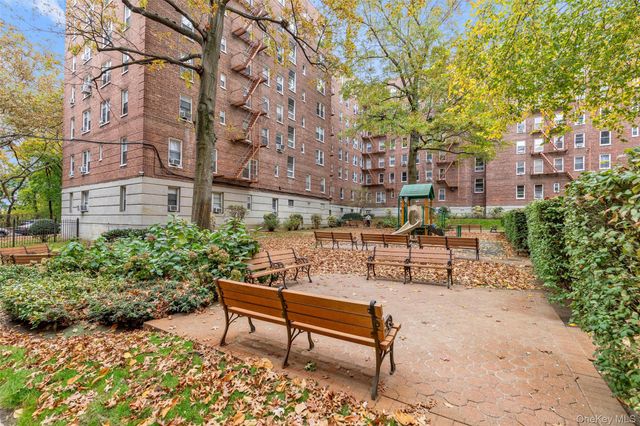 72-61 113th Street 4B, Forest Hills, NY 11375