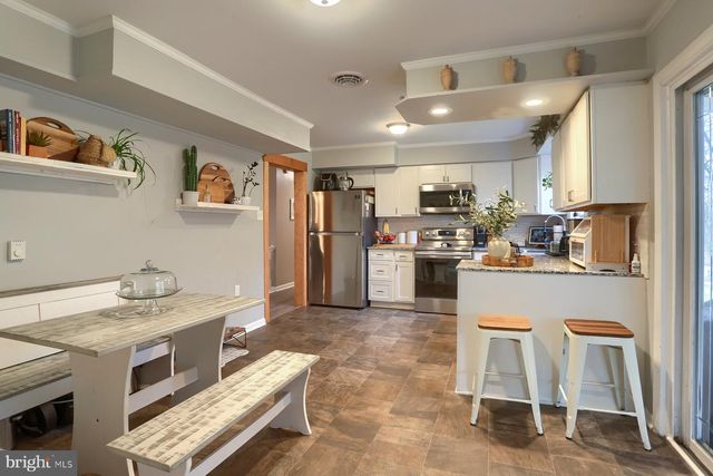 15 HIGHLAND CIR, Etters, PA 17319