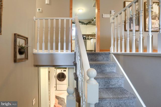 15 HIGHLAND CIR, Etters, PA 17319