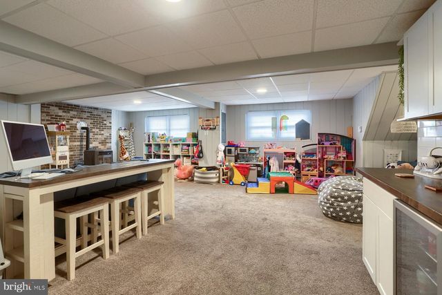 15 HIGHLAND CIR, Etters, PA 17319