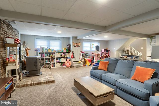 15 HIGHLAND CIR, Etters, PA 17319