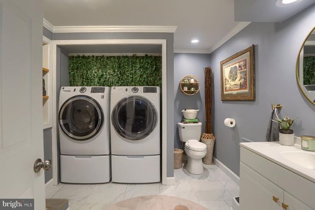 15 HIGHLAND CIR, Etters, PA 17319