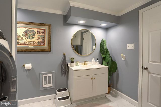 15 HIGHLAND CIR, Etters, PA 17319