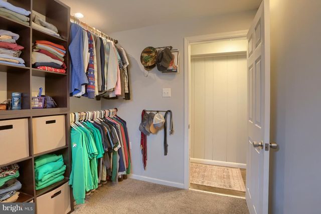 15 HIGHLAND CIR, Etters, PA 17319