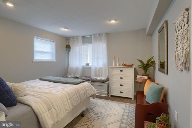 15 HIGHLAND CIR, Etters, PA 17319