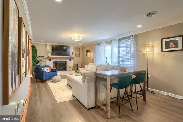 15 HIGHLAND CIR, Etters, PA 17319