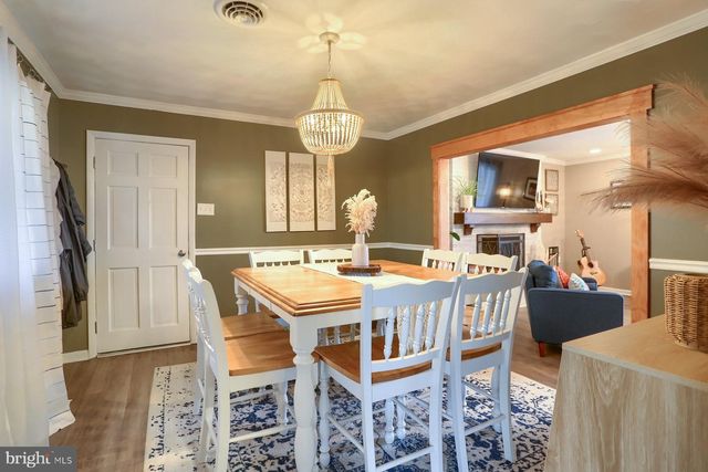 15 HIGHLAND CIR, Etters, PA 17319