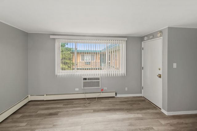 3007 W 87th Street 10, Evergreen Park, IL 60805