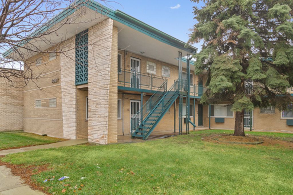 3007 W 87th Street 10, Evergreen Park, IL 60805