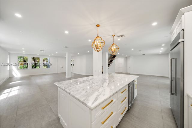 1855 Hidden Trail Ln, Weston, FL 33327