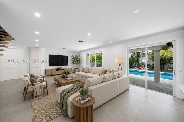 1855 Hidden Trail Ln, Weston, FL 33327