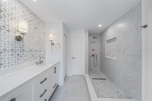 1855 Hidden Trail Ln, Weston, FL 33327
