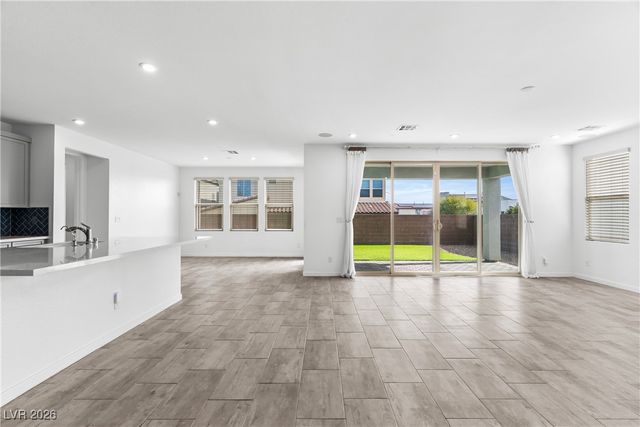 6830 Fallen Rock Street, North Las Vegas, NV 89084