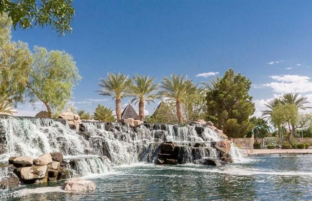 6830 Fallen Rock Street, North Las Vegas, NV 89084