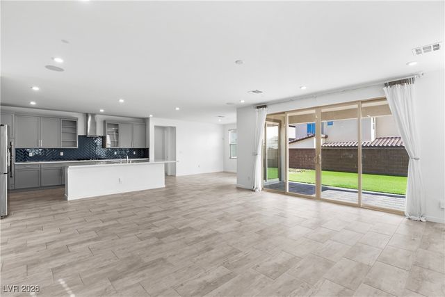 6830 Fallen Rock Street, North Las Vegas, NV 89084