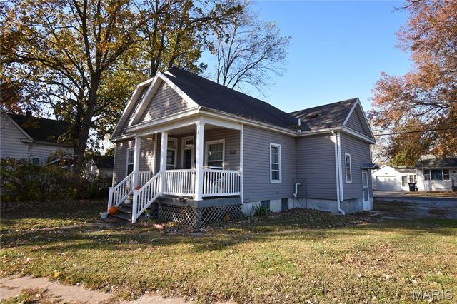 619 E Main Street, Staunton, IL 62088